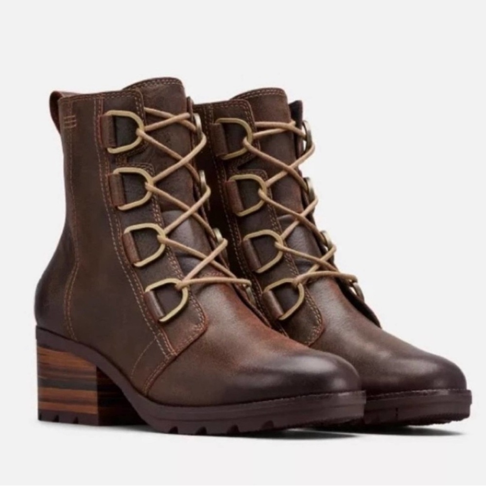 Sorel Cate lace up waterproof brown leather heeled boots size 9